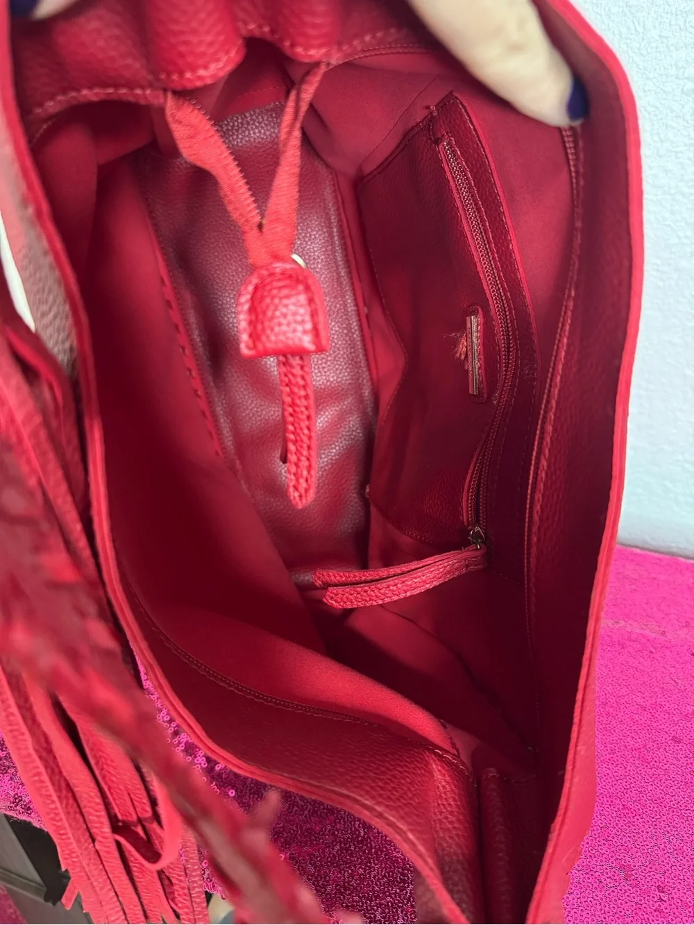 2/for $20 🪩 Fringed Red Pebbled Hobo Shoulder Bag - Mark & Hall